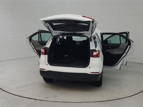 Used 2021 Chevrolet Equinox LS FWD image 14