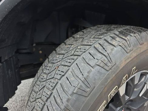 Used 2022 Nissan Titan PRO-4X w/ Off Road Protection Package AWD/4WD image 38