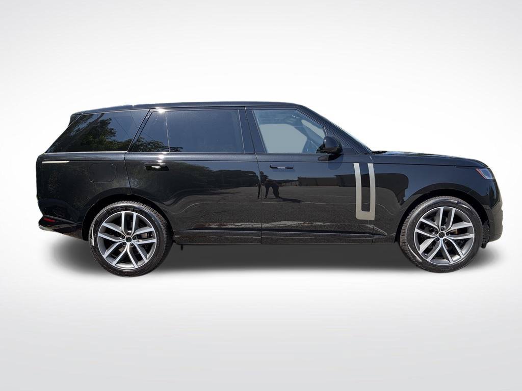 New 2026 Land Rover Range Rover Long Wheelbase SE AWD/4WD image 4