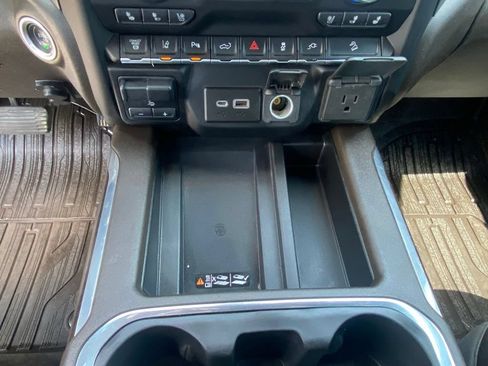 Used 2020 GMC Sierra 2500 Denali w/ Denali Ultimate Package AWD/4WD image 18