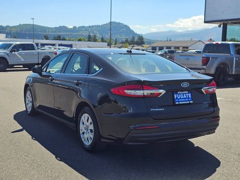 Used 2019 Ford Fusion S FWD image 3