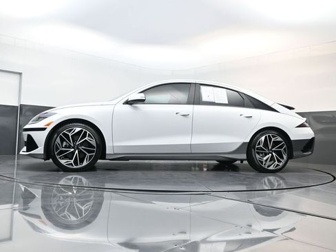 Certified 2024 Hyundai Ioniq 6 SEL image 27