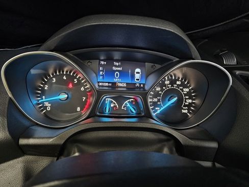 Used 2019 Ford Escape SE image 25