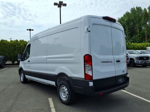 New 2026 Ford Transit 250 148 Medium Roof w/ Load Area Protection Package RWD image 4
