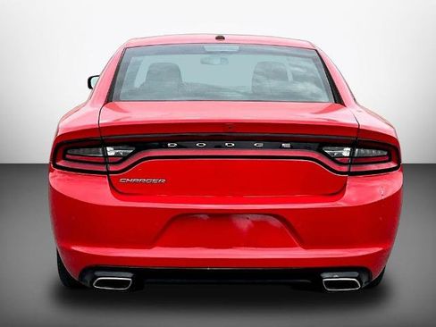 Used 2022 Dodge Charger SXT RWD image 5