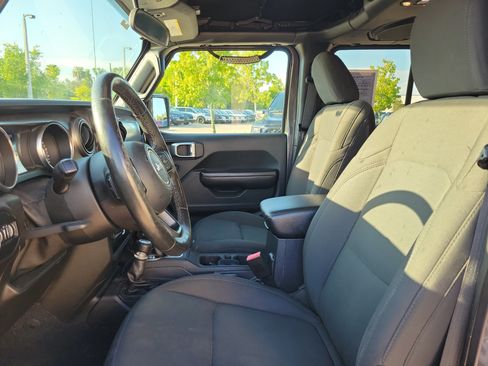 Used 2019 Jeep Wrangler Unlimited Sport S AWD/4WD image 22