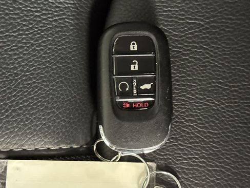 Used 2025 Honda Pilot EX-L image 27