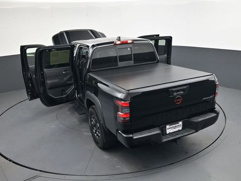 Used 2022 Nissan Frontier PRO-4X w/ Pro-4X Premium Package image 46