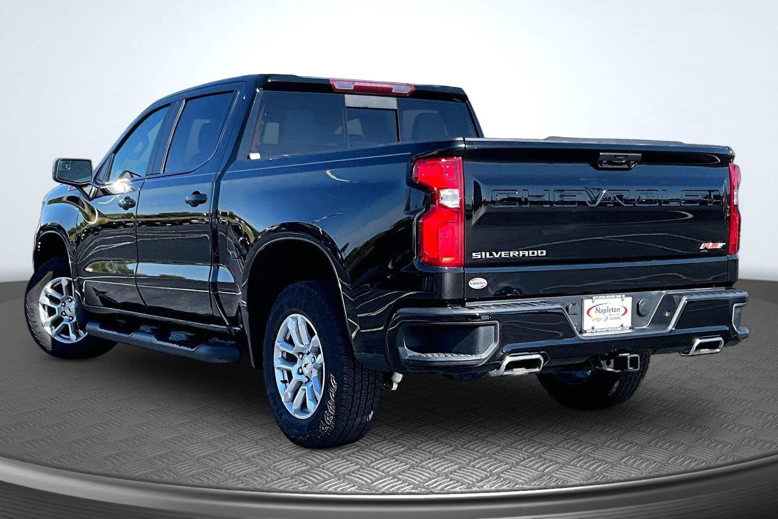 Used 2024 Chevrolet Silverado 1500 RST w/ Convenience Package II AWD/4WD image 14