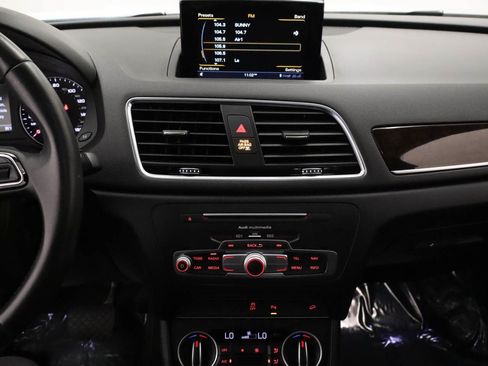 Used 2016 Audi Q3 2.0T Premium Plus w/ Technology Package FWD image 10
