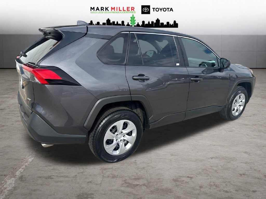 Used 2024 Toyota RAV4 LE AWD/4WD image 6