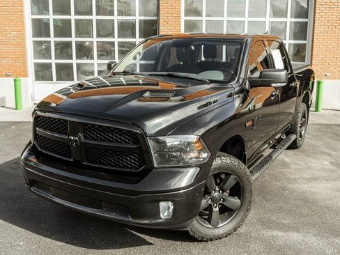 Used 2019 RAM 1500 Classic SLT w/ Black Appearance Group image 2