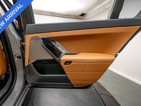 Used 2023 BMW 740i RWD image 39