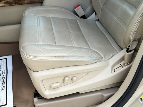 Used 2015 GMC Yukon Denali w/ Touring Package AWD/4WD image 23