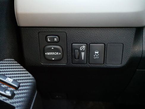 Used 2014 Toyota RAV4 LE image 27