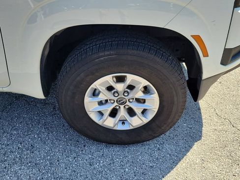 Used 2025 Nissan Frontier S AWD/4WD image 7
