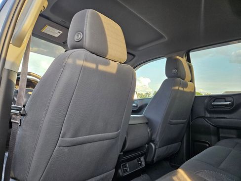 Used 2022 Chevrolet Silverado 1500 Custom image 22