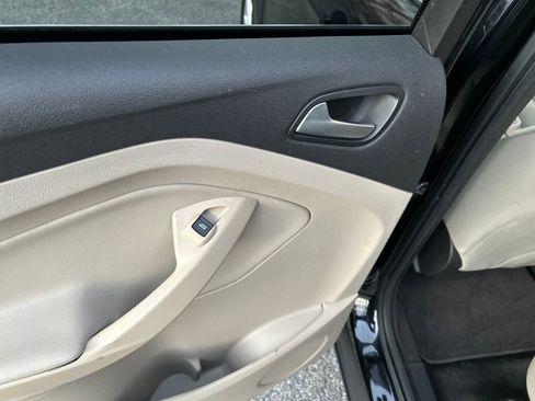 Used 2018 Ford Escape SE w/ SE Sync 3 Package image 24