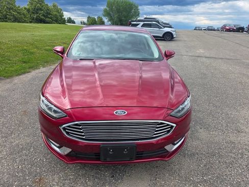 Used 2017 Ford Fusion SE w/ Equipment Group 201A FWD image 8