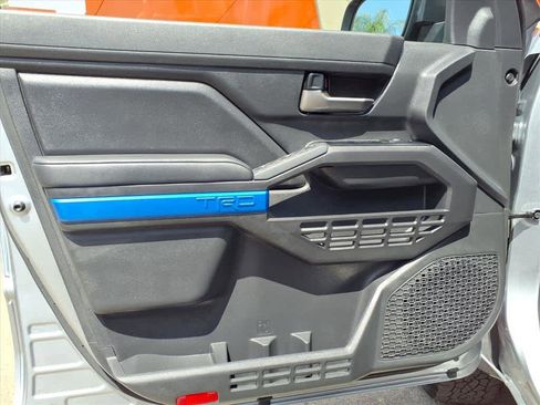 Certified 2025 Toyota Tacoma TRD Off-Road image 17