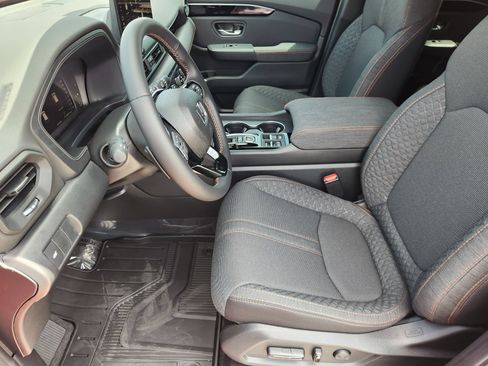New 2026 Honda Pilot Sport image 16