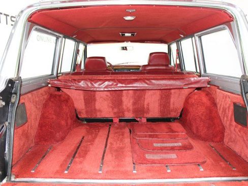 Used 1986 Jeep Grand Wagoneer image 27