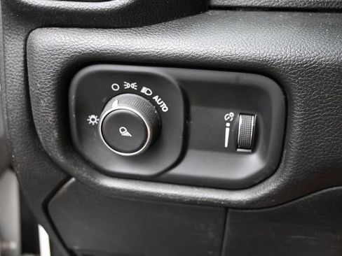 Used 2021 RAM 2500 Tradesman w/ Chrome Appearance Group AWD/4WD image 25