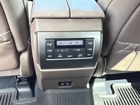 Used 2023 Lexus GX 460 Premium w/ Premium Package AWD/4WD image 36