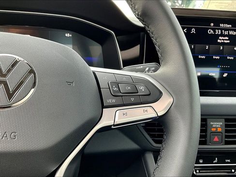 New 2026 Volkswagen Jetta SE image 10