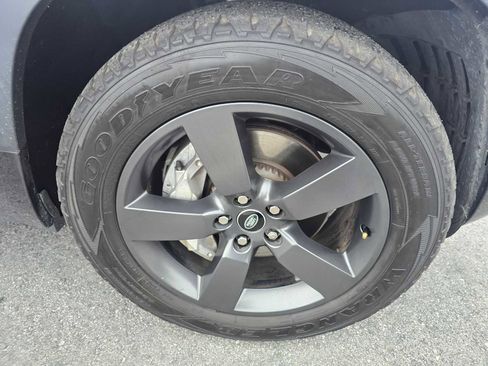 Used 2022 Land Rover Defender 110 X-Dynamic HSE image 9