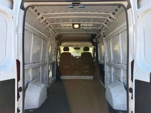 Used 2025 RAM ProMaster 2500 w/ Convenience Group image 13