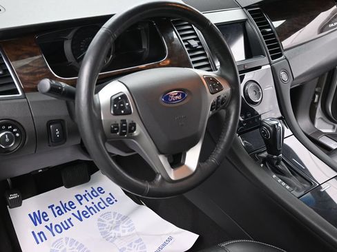 Certified 2019 Ford Taurus Limited AWD/4WD image 12