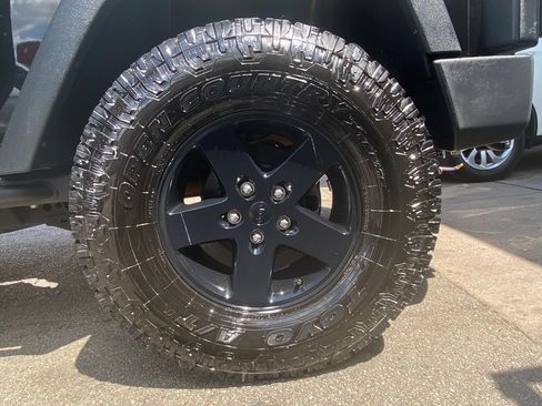 Used 2016 Jeep Wrangler Sport AWD/4WD image 16