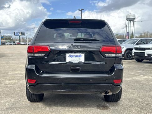 Used 2021 Jeep Grand Cherokee Laredo X image 6