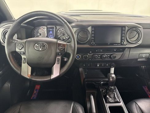Used 2020 Toyota Tacoma w/ TRD Off-Road Package image 2