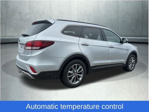 Used 2018 Hyundai Santa Fe SE image 6