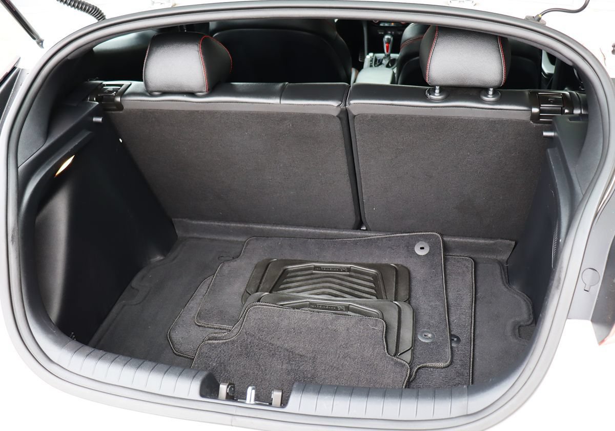Used 2019 Hyundai Veloster Turbo FWD image 24