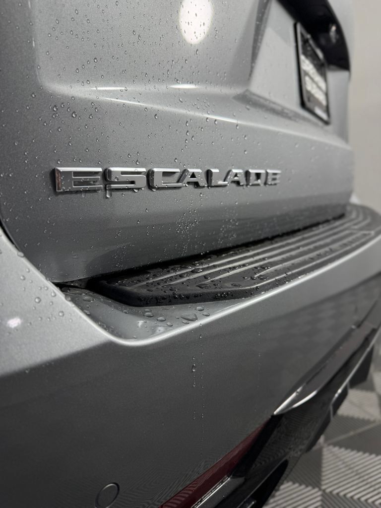 Used 2023 Cadillac Escalade V AWD/4WD image 57