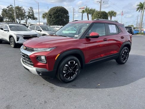Used 2021 Chevrolet TrailBlazer LT w/ Convenience Package image 3