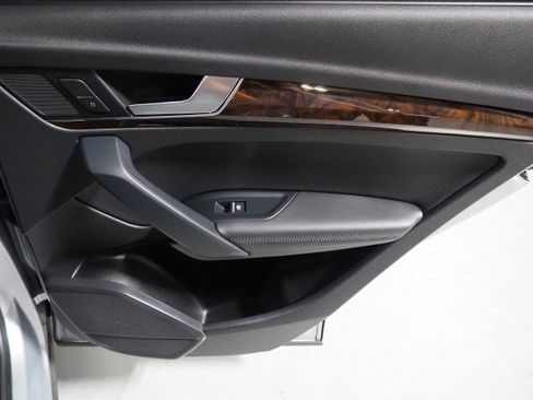 Used 2020 Audi Q5 Premium Plus w/ Premium Plus Package image 60