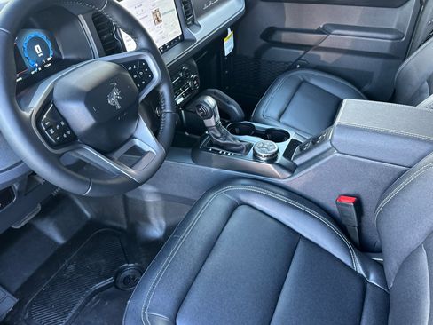 New 2025 Ford Bronco Badlands image 10