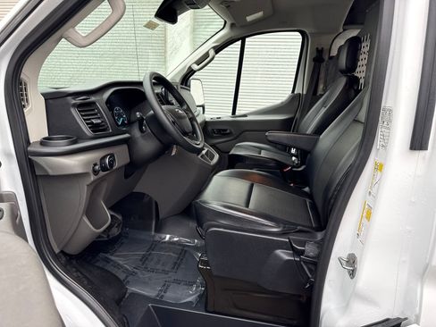 Used 2020 Ford Transit 250 Low Roof image 9