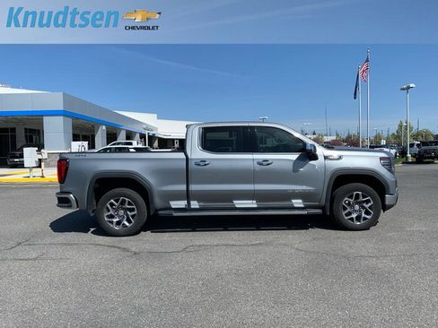 Used 2024 GMC Sierra 1500 SLT w/ SLT Premium Package image 8