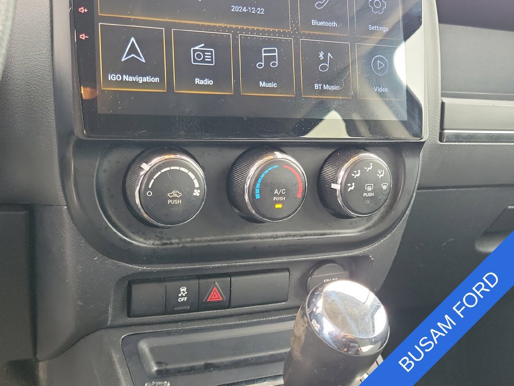 Used 2016 Jeep Patriot Sport w/ Power Value Group AWD/4WD image 25