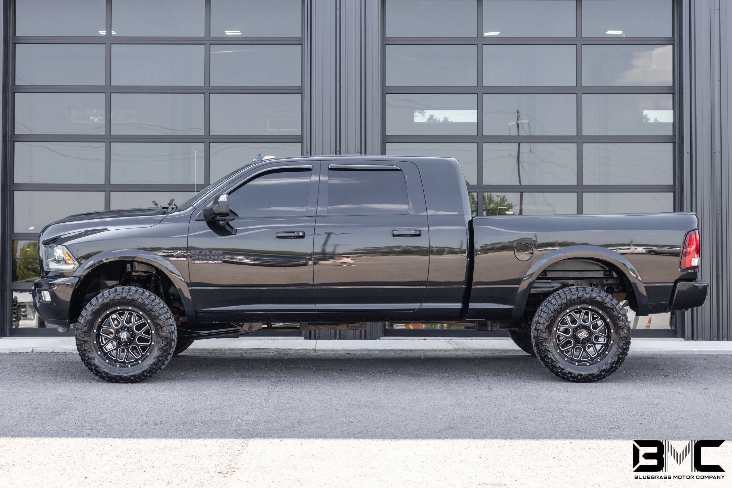 Used 2017 RAM 2500 Laramie w/ Sport Appearance Group AWD/4WD image 4