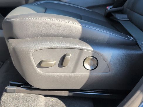 New 2026 Chevrolet Traverse LT w/ Sun and Wheel Package image 15