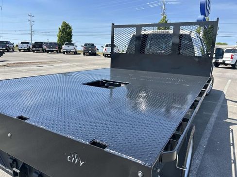 Used 2024 Ford F550 4x4 Crew Cab Super Duty image 13