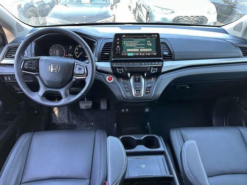 Certified 2025 Honda Odyssey EX-L image 17