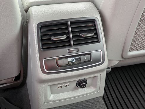 Used 2022 Audi A4 2.0T Premium Plus w/ Premium Plus Package image 28