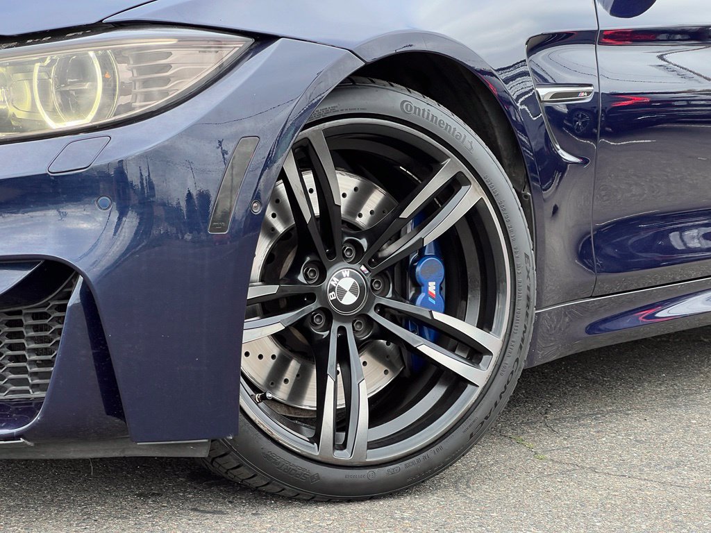Used 2016 BMW M4 Convertible RWD image 2